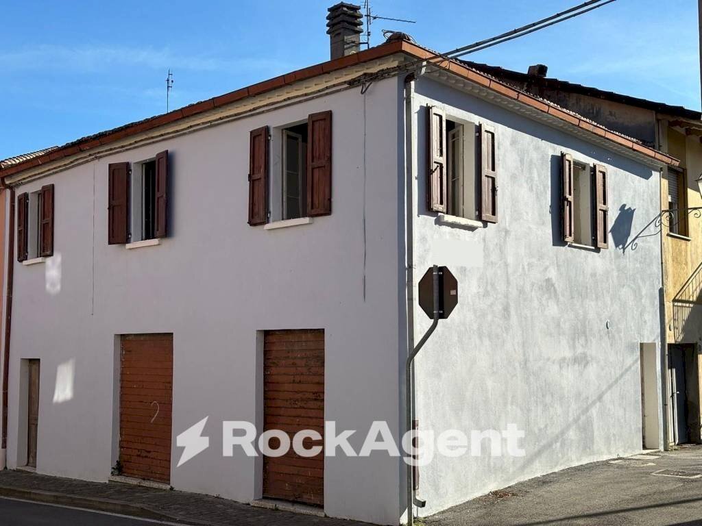 Facciata - Trilocale via Giovanni Pascoli, 1, Borghi - foto 2