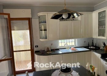 Cucina - Villa via Maragona, 78, Torre De' Passeri - foto 10