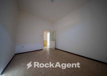 Camera da letto - Four-room apartment via Cagliari, 11, Sorso - photo 6