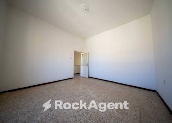 Camera da letto - Four-room apartment via Cagliari, 11, Sorso - photo 12