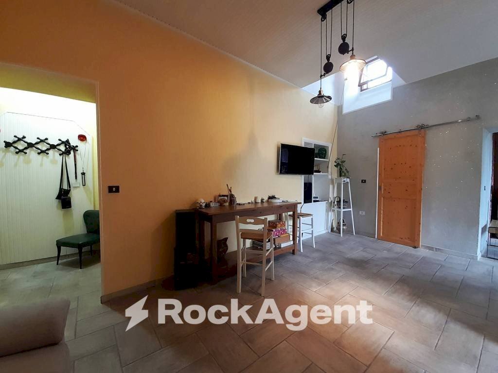 Salone - Three-room apartment via Roma, 34, Acquapendente - photo 3