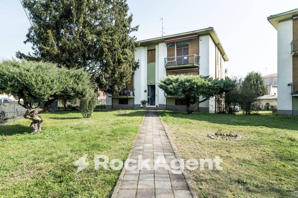 Giardino - Three-room apartment via Palestro, 55, Mede - photo 1