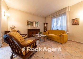 Salone - Villa via Vittorio Alfieri, 39, Cerro Maggiore - foto 1
