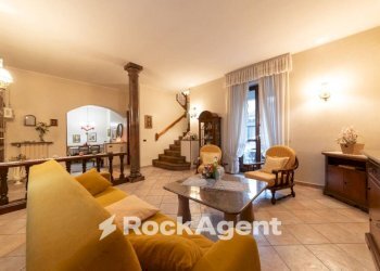 Salone - Villa via Vittorio Alfieri, 39, Cerro Maggiore - foto 3