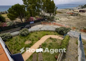 Giardino - Villa contrada Botterio, Montauro - photo 20