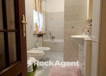 Bagno - Three-room apartment via Silvio Pellico, 35, Mede - photo 6