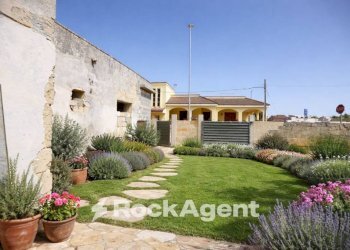 Giardino - Villa via Venezia, 32, Ugento - foto 4