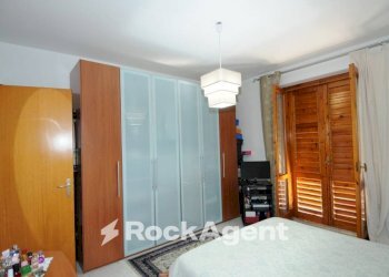 Camera da letto - Three-room apartment via Santi Bonaccorsi, 6, Aci Catena - photo 20