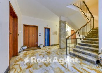 Interno palazzo - Apartment via Tito Livio, 9, Napoli (neighborhood Posillipo) - photo 25