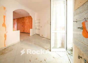 Stanza non arredata - Three-room apartment via Leonardo Montaldo, 21, Genova (neighborhood Marassi) - photo 17