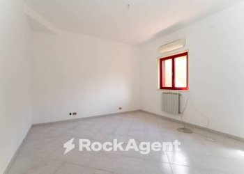 Camera da letto - Villa via Vampolieri, 34, Aci Catena - photo 19