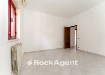 Camera da letto - Villa via Vampolieri, 34, Aci Catena - photo 20