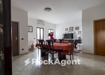 Salone - Villa via Roberto Niederer, Soveria Simeri - foto 4