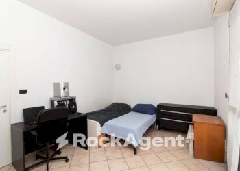 Camera da letto - Apartment via Giovanni Roveda, 22, Torino (neighborhood Mirafiori Sud) - photo 16