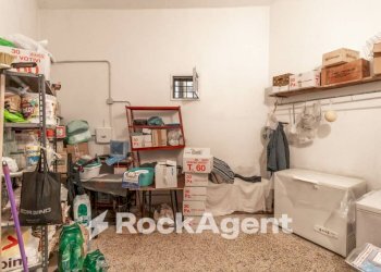 Ripostiglio - Four-room apartment via Fabio Filzi, 35, Gravina in Puglia - photo 21