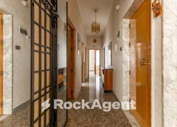 Corridoio - Four-room apartment via Fabio Filzi, 35, Gravina in Puglia - photo 24