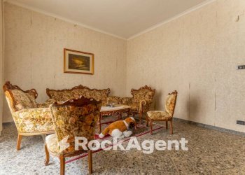 Salone - Quadrilocale via Fabio Filzi, 35, Gravina in Puglia - foto 5