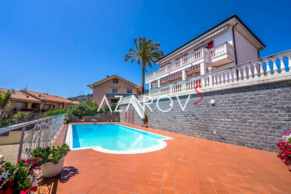 Piscina - Villa strada Solaro, 128, Sanremo - foto 1