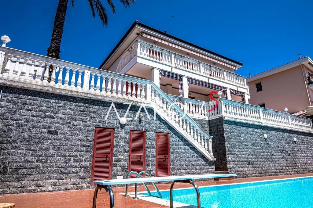 Piscina - Villa strada Solaro, 128, Sanremo - foto 3