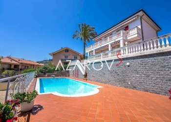 Piscina - Villa strada Solaro, 128, Sanremo - foto 1