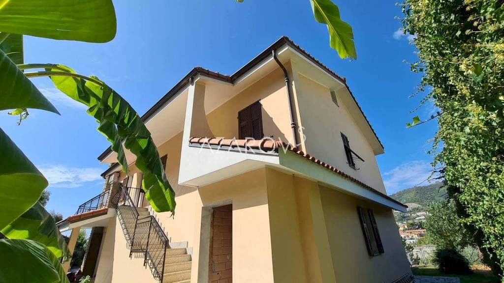 Facciata - Villa via Salvatore Revelli, 90, Taggia - photo 1