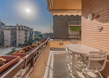 Balcone - Appartamento strada Privata Serenella, 4, Sanremo - foto 1