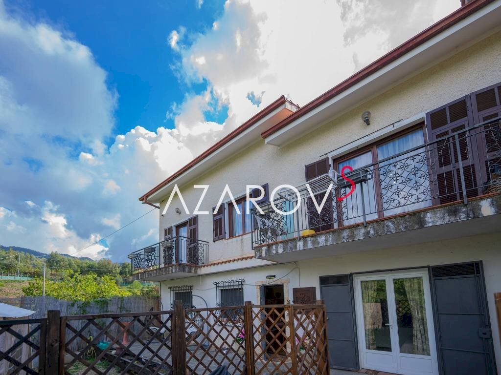 Facciata - Villa strada Fullavin, Soldano - foto 1