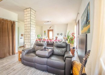 Salone - Villa strada Fullavin, Soldano - foto 16