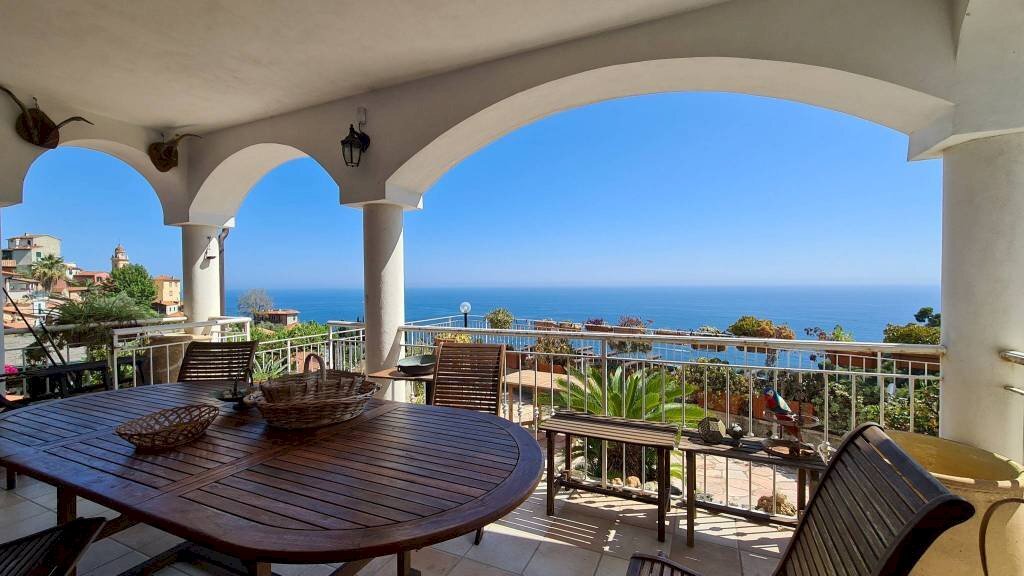 Balcone - Villa corso Montecarlo, Ventimiglia - foto 1