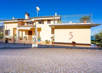 Facciata - Villa strada Bonmoschetto, 85, Sanremo - foto 31