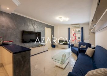 Salone - Appartamento corso Regina Margherita, 83, Ospedaletti - foto 2