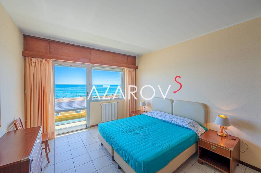 Camera da letto - Appartamento strada Privata Barabino, 21, Sanremo - foto 3