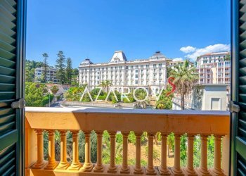 Balcone - Appartamento via Privata Fratelli Asquasciati, Sanremo - foto 8