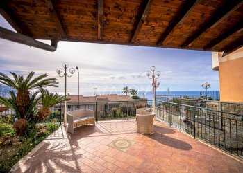 Balcone - Villa strada Valdirodi, 15, Ospedaletti - foto 15
