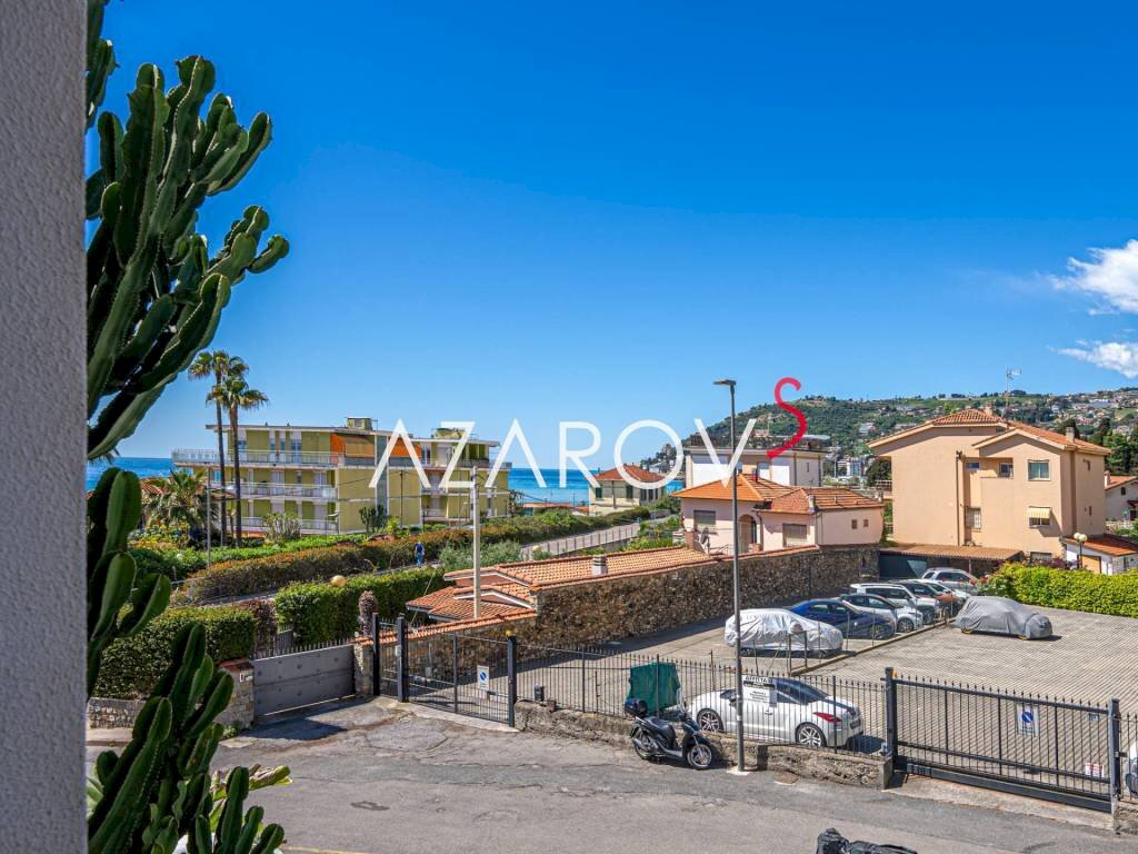 Vista - Four-room apartment strada Privata Barabino, 21, Sanremo - photo 1