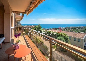 Balcone - Appartamento strada Solaro, 108, Sanremo - foto 15