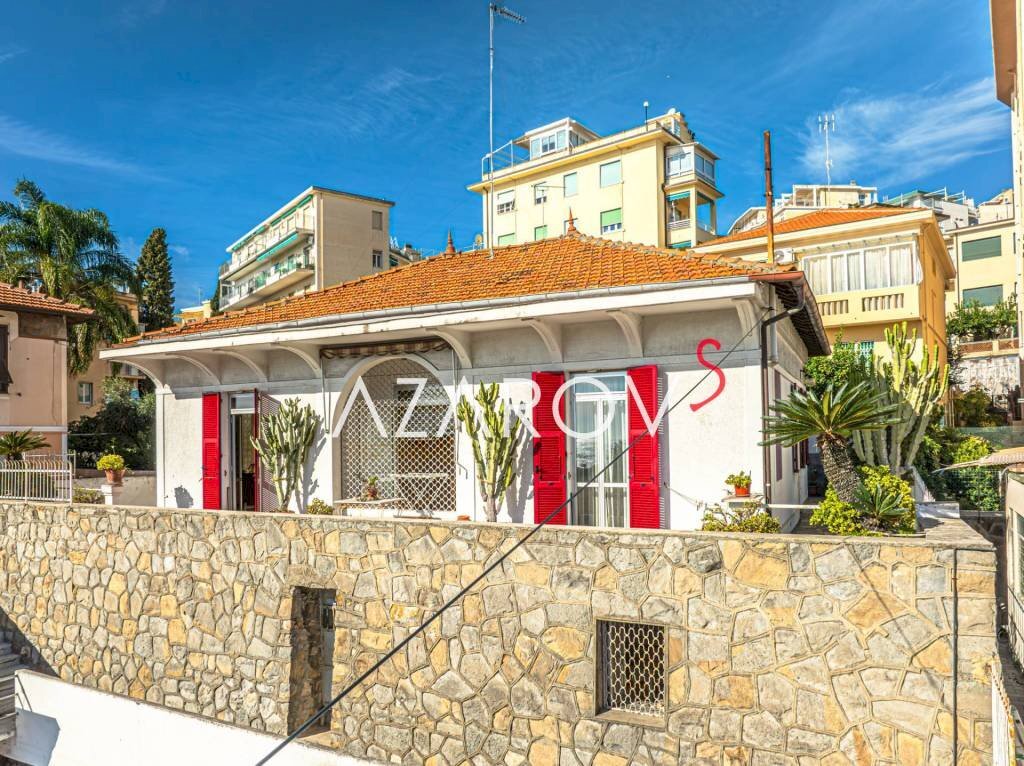 Facciata - Villa corso Guglielmo Marconi, 20, Sanremo - foto 1