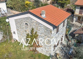 Facciata - Villa via Parrocchia, 7, Pigna - foto 8