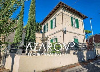 Facciata - Villa via Antonio Gramsci, 17, Santa Marinella - foto 2