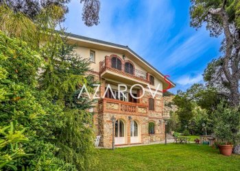 Facciata - Villa strada Capo Nero, 62, Sanremo - foto 1