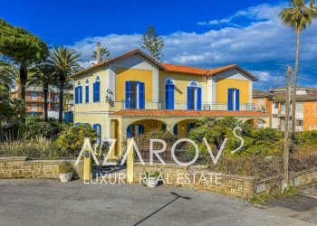 Facciata - Villa viale Roma, 10, Santa Marinella - foto 33