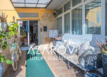 Veranda - Hotel viale Amerigo Vespucci, 59, Massa - foto 14