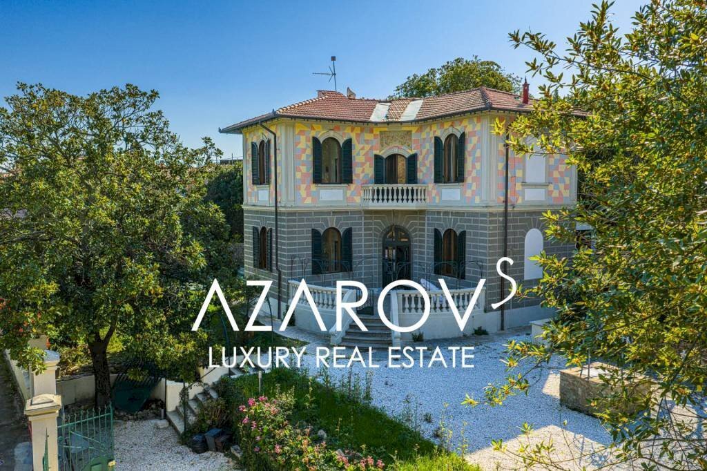 Facciata - Villa piazza dell'Unità d'Italia, 1, Livorno - foto 1