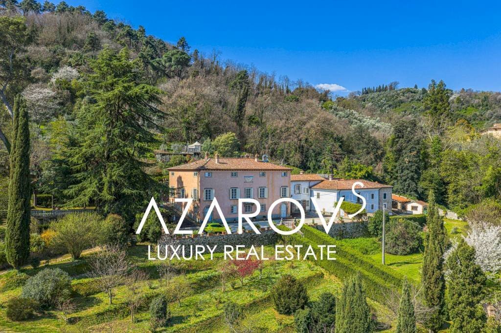 Vista - Villa viale Guglielmo Marconi, Lucca (zona Centro Storico) - foto 1