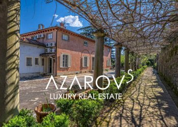 Cortile interno - Villa viale Guglielmo Marconi, Lucca (zona Centro Storico) - foto 24