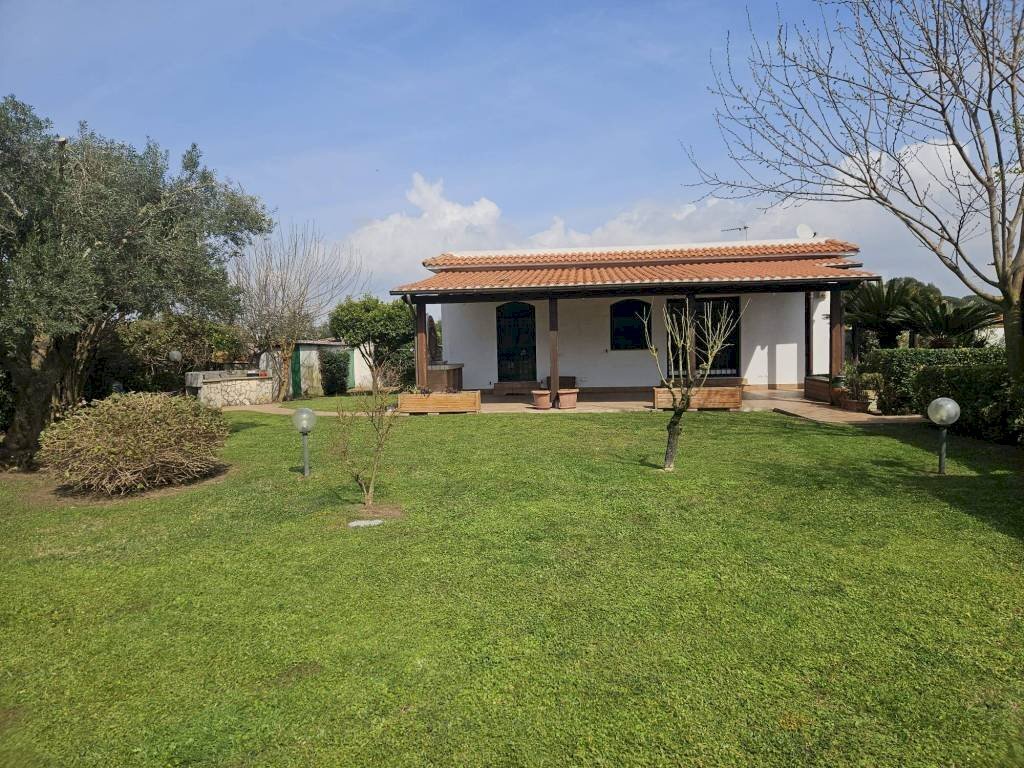 Giardino - Villa via Campo la Mola, 38, San Felice Circeo - foto 1