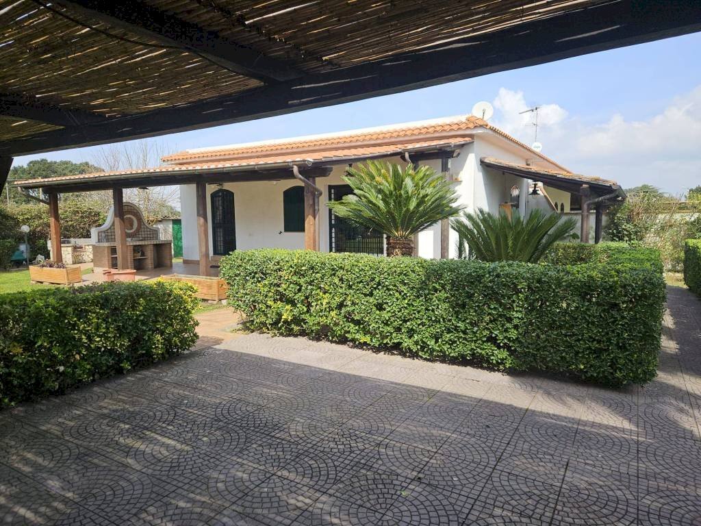 Facciata - Villa via Campo la Mola, 38, San Felice Circeo - foto 2