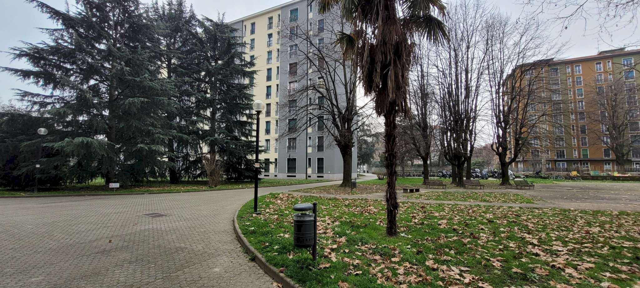 Trilocale via Inganni 64, Milano (zona Inganni) - foto 1