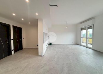 Quadrilocale Via Borgo Ticino, Torino (zona Rebaudengo) - foto 1
