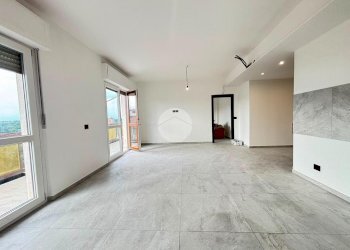 Quadrilocale Via Borgo Ticino, Torino (zona Rebaudengo) - foto 3